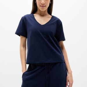 Essential V-Neck Tee