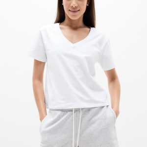 Essential V-Neck Tee