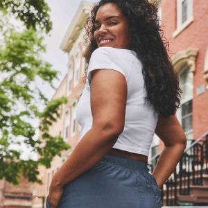 Momentum Flex Crop Tee
