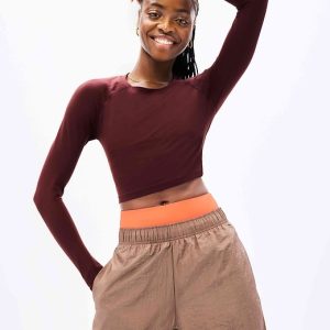 Momentum Flex Crop Top